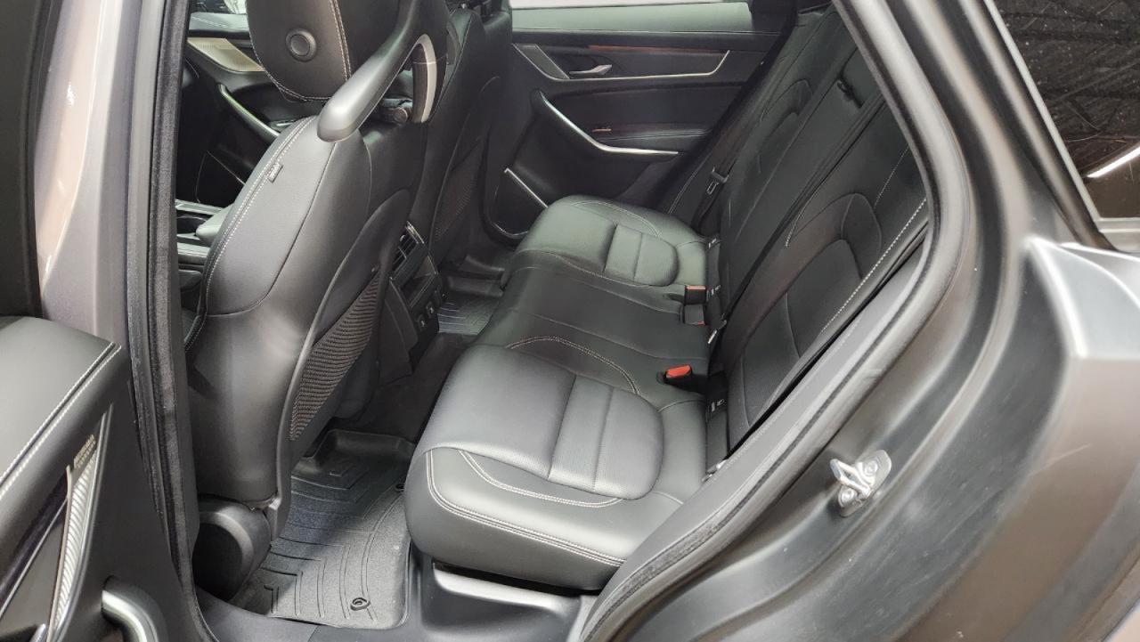 Jaguar F-Pace P400 R-Dynamic S 2025