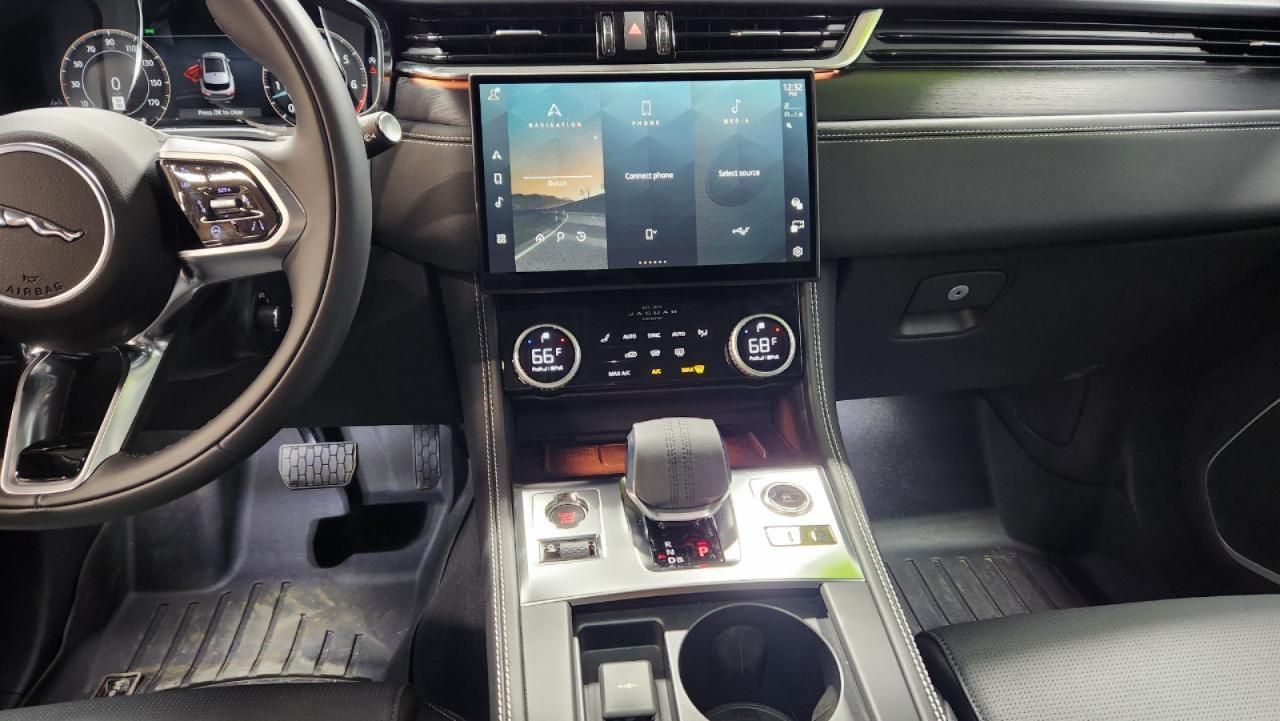 Jaguar F-Pace P400 R-Dynamic S 2025