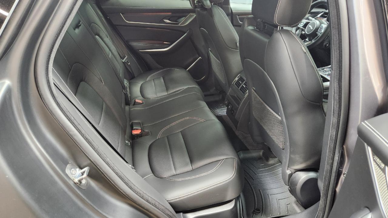 Jaguar F-Pace P400 R-Dynamic S 2025