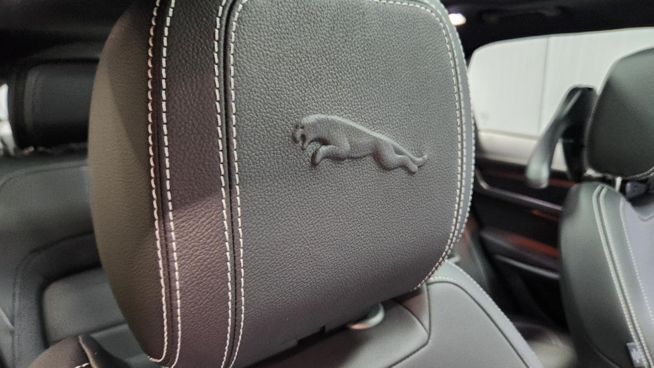 Jaguar F-Pace P400 R-Dynamic S 2025