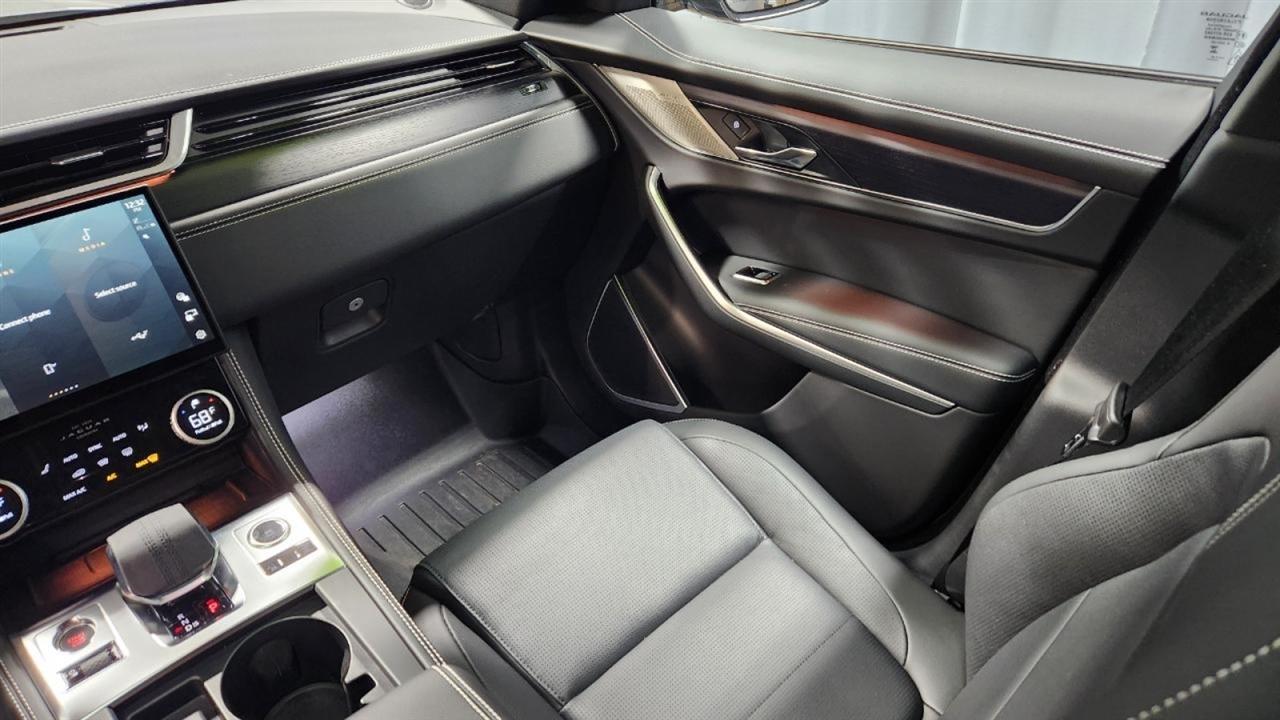 Jaguar F-Pace P400 R-Dynamic S 2025