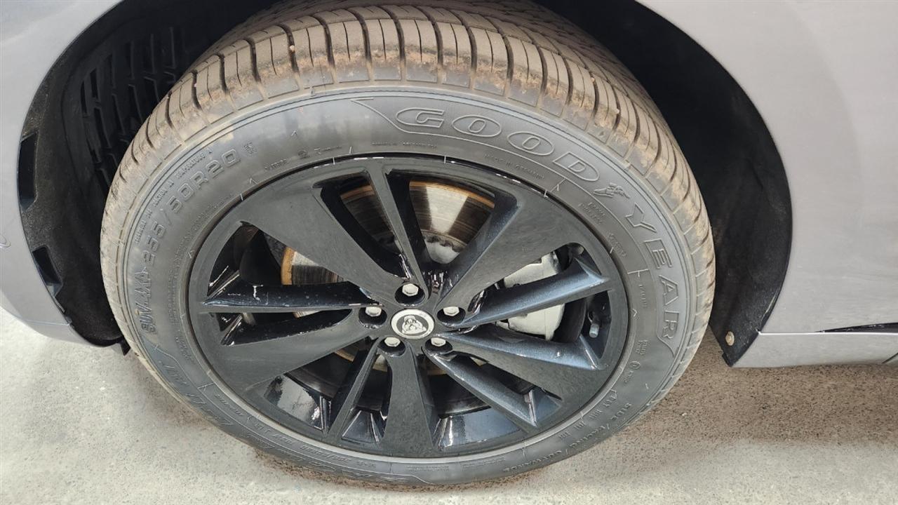 Jaguar F-Pace P400 R-Dynamic S 2025