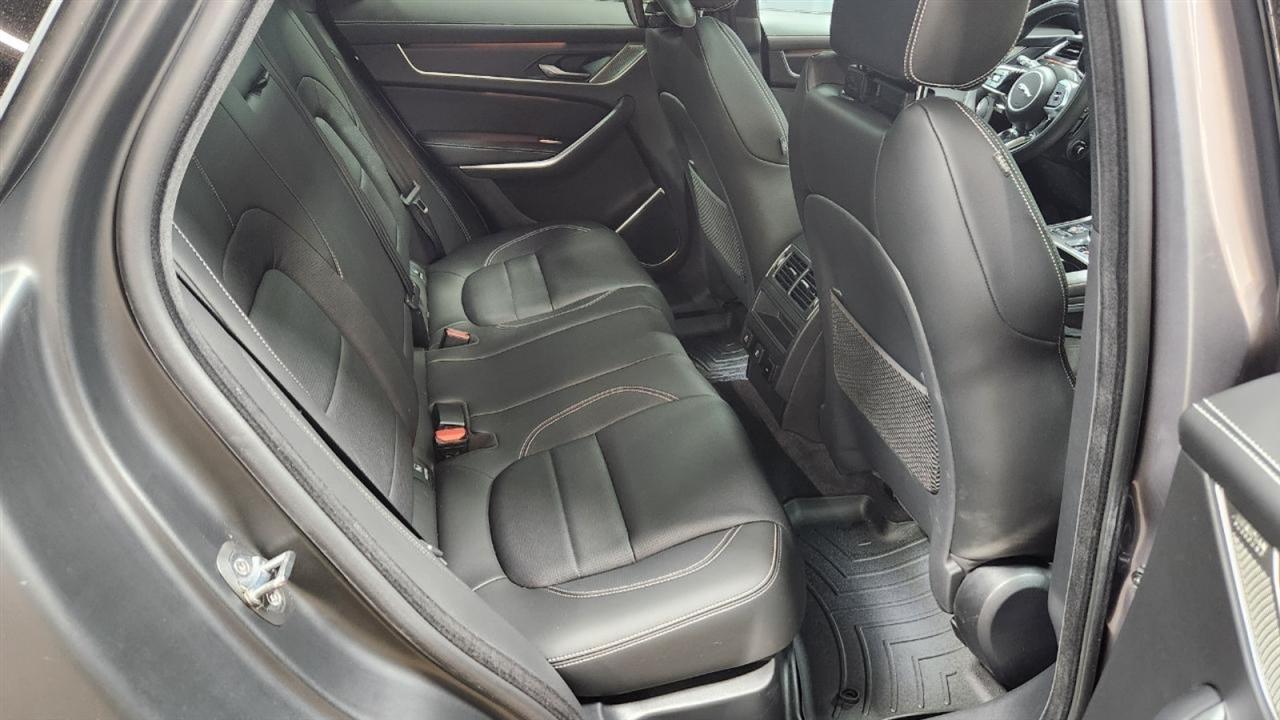 Jaguar F-Pace P400 R-Dynamic S 2025