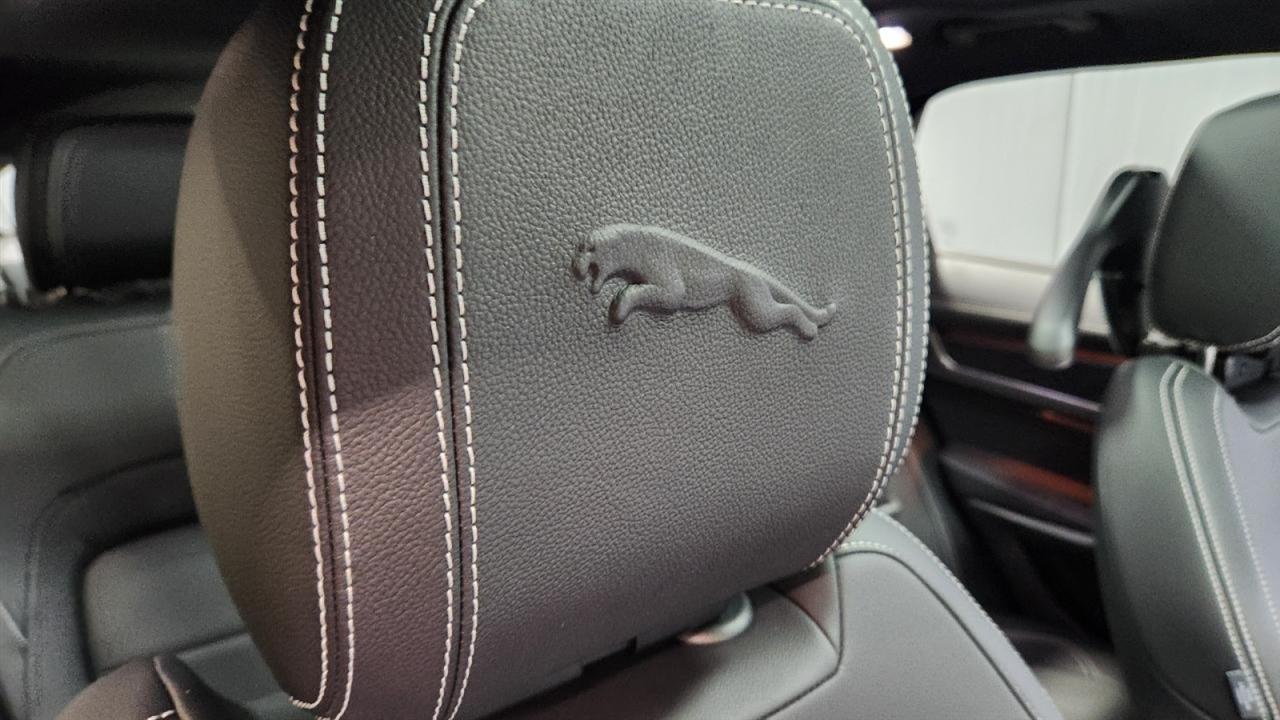 Jaguar F-Pace P400 R-Dynamic S 2025