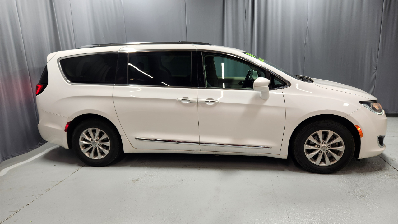 Chrysler Pacifica Touring-L 2019 Chrysler Pacifica Touring-L 2019