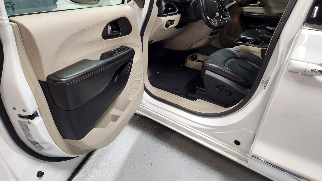 Chrysler Pacifica Touring-L 2019 Chrysler Pacifica Touring-L 2019