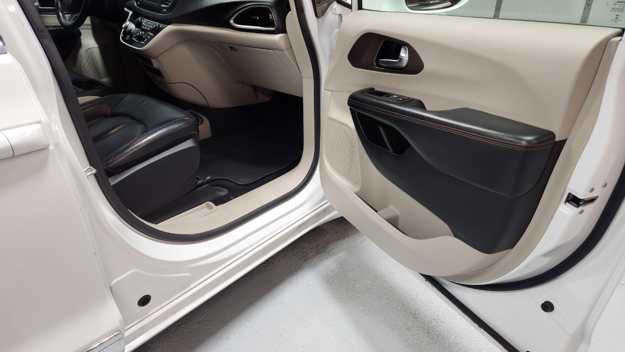 Chrysler Pacifica Touring-L 2019 Chrysler Pacifica Touring-L 2019