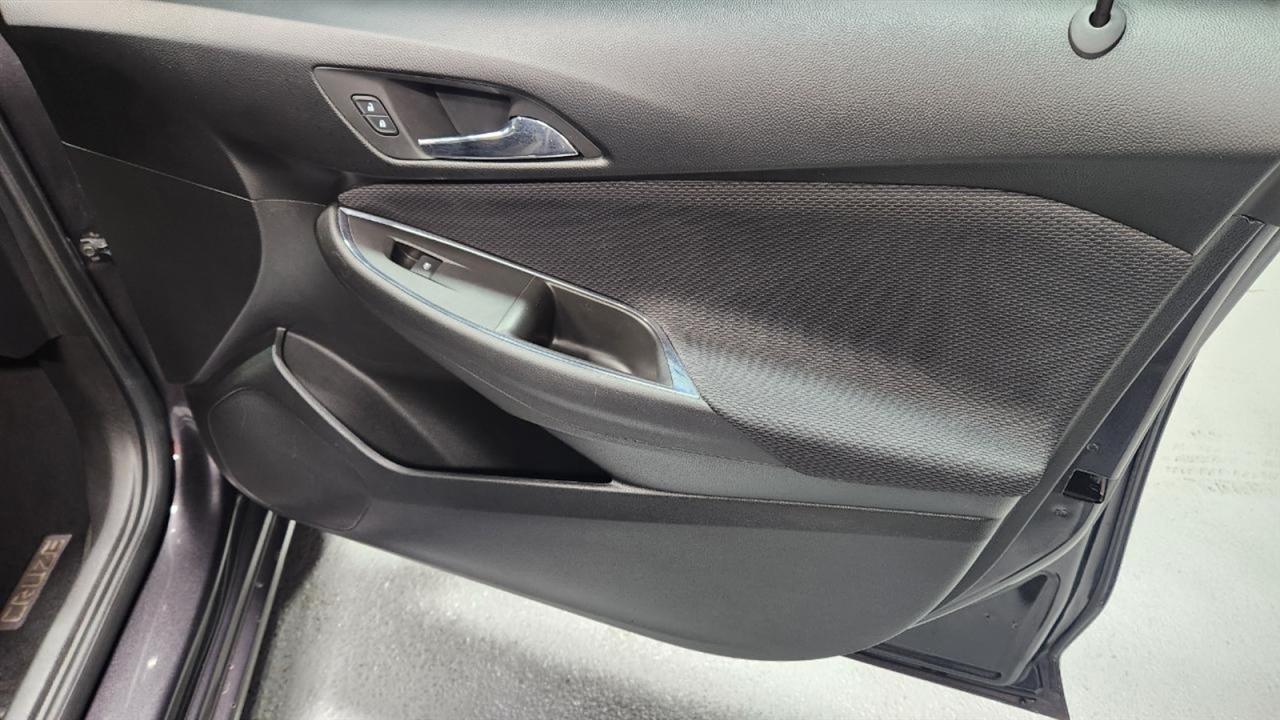 Chevrolet Cruze LT Auto 2017