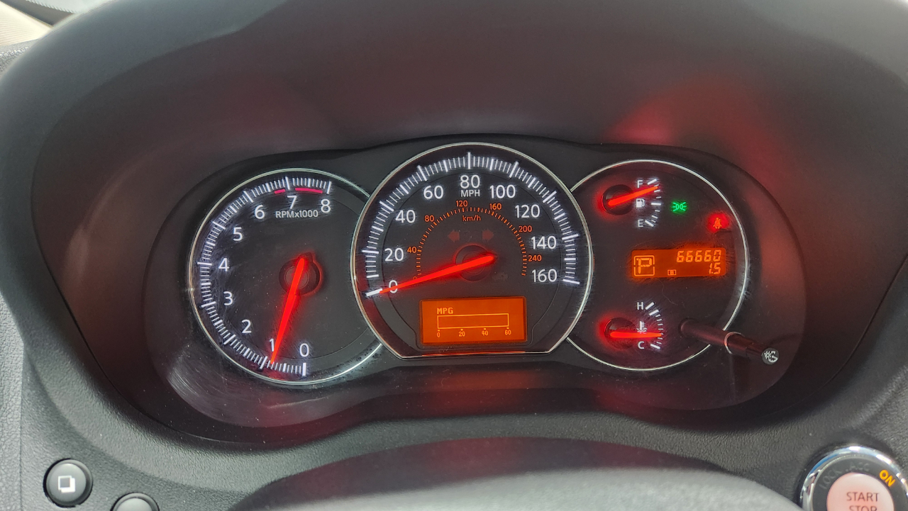 2011 Nissan Maxima SV photo 2