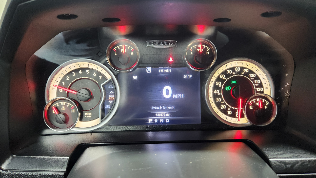 RAM 1500 Laramie Crew Cab SWB 4WD 2017