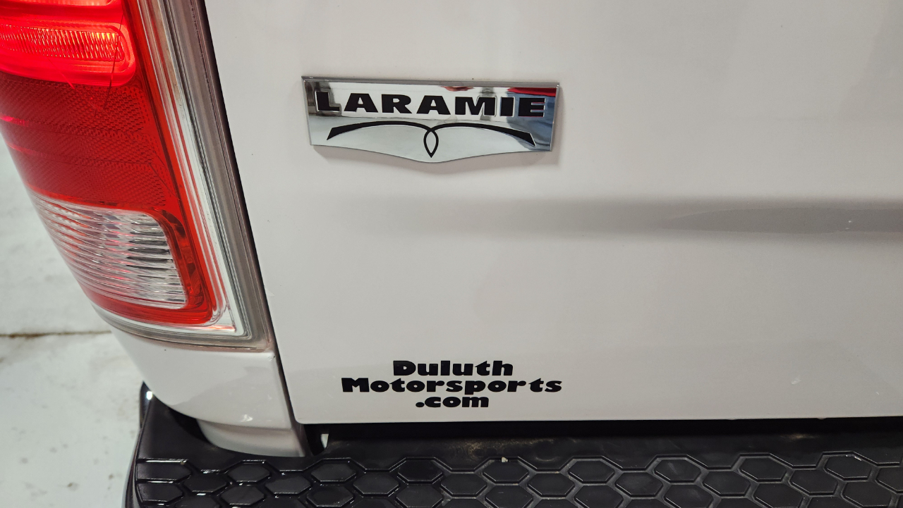 RAM 1500 Laramie Crew Cab SWB 4WD 2017