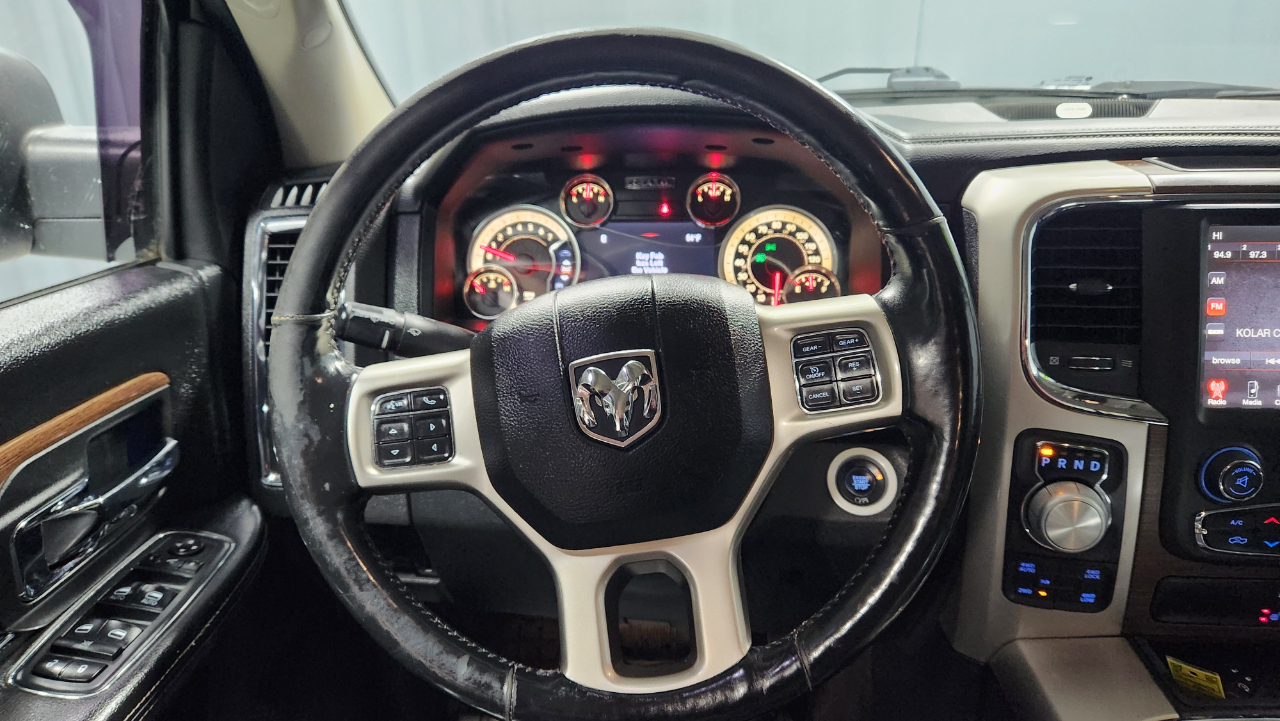 RAM 1500 Laramie Crew Cab SWB 4WD 2017