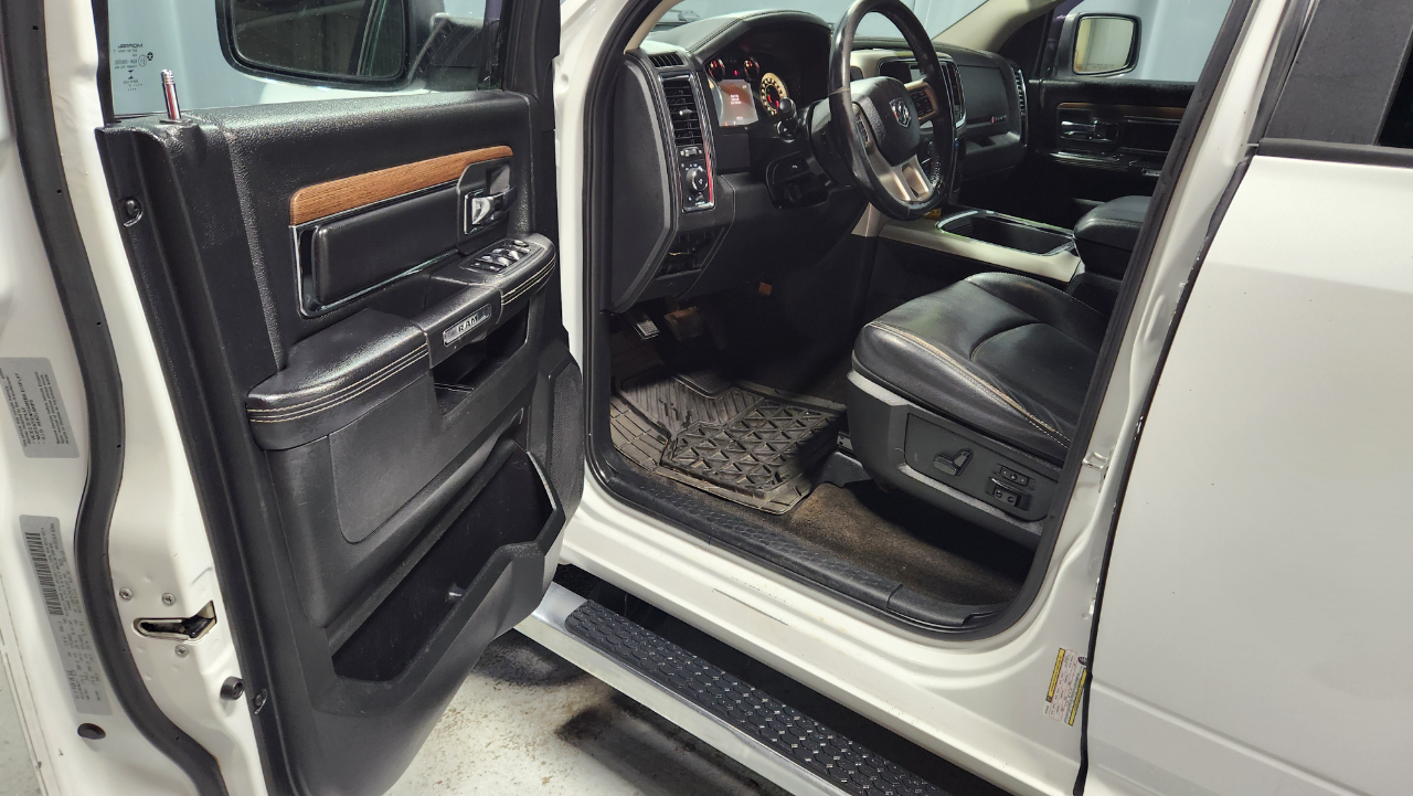 RAM 1500 Laramie Crew Cab SWB 4WD 2017