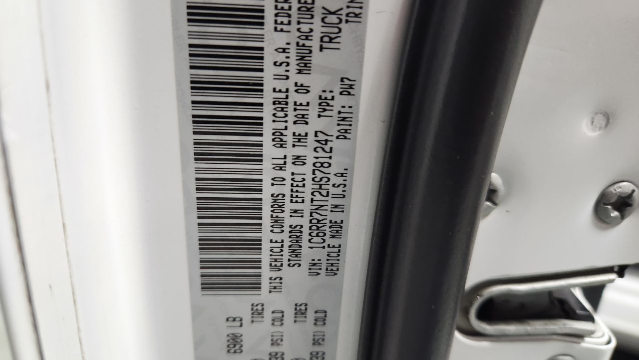 RAM 1500 Laramie Crew Cab SWB 4WD 2017