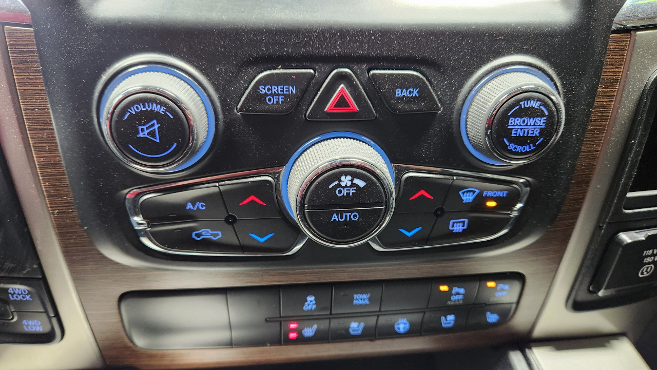 RAM 1500 Laramie Crew Cab SWB 4WD 2017