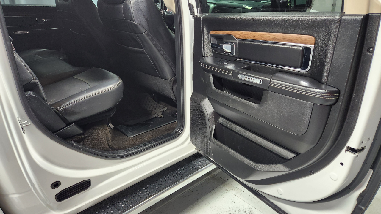 RAM 1500 Laramie Crew Cab SWB 4WD 2017