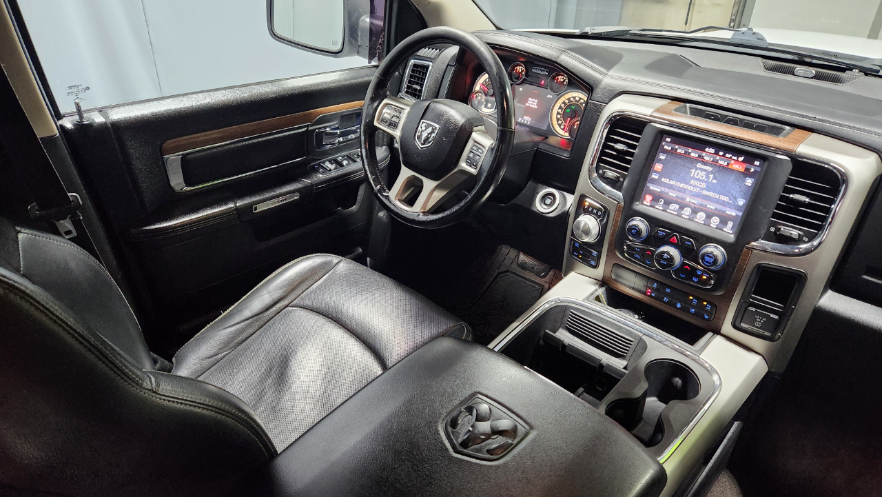 RAM 1500 Laramie Crew Cab SWB 4WD 2017