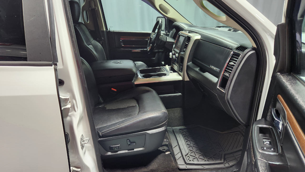 RAM 1500 Laramie Crew Cab SWB 4WD 2017