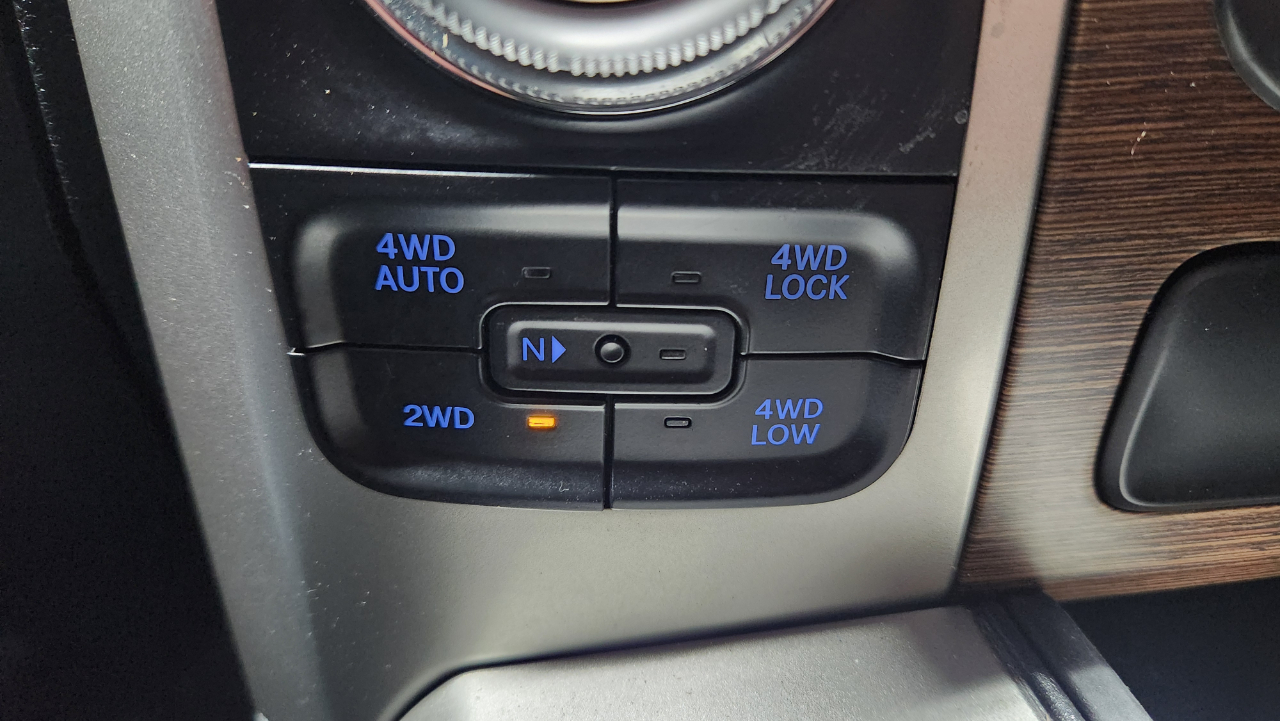 RAM 1500 Laramie Crew Cab SWB 4WD 2017