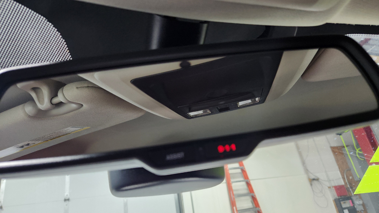 RAM 1500 Laramie Crew Cab SWB 4WD 2017