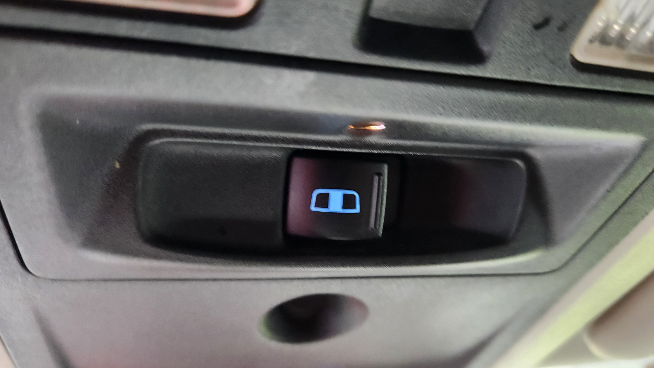 RAM 1500 Laramie Crew Cab SWB 4WD 2017