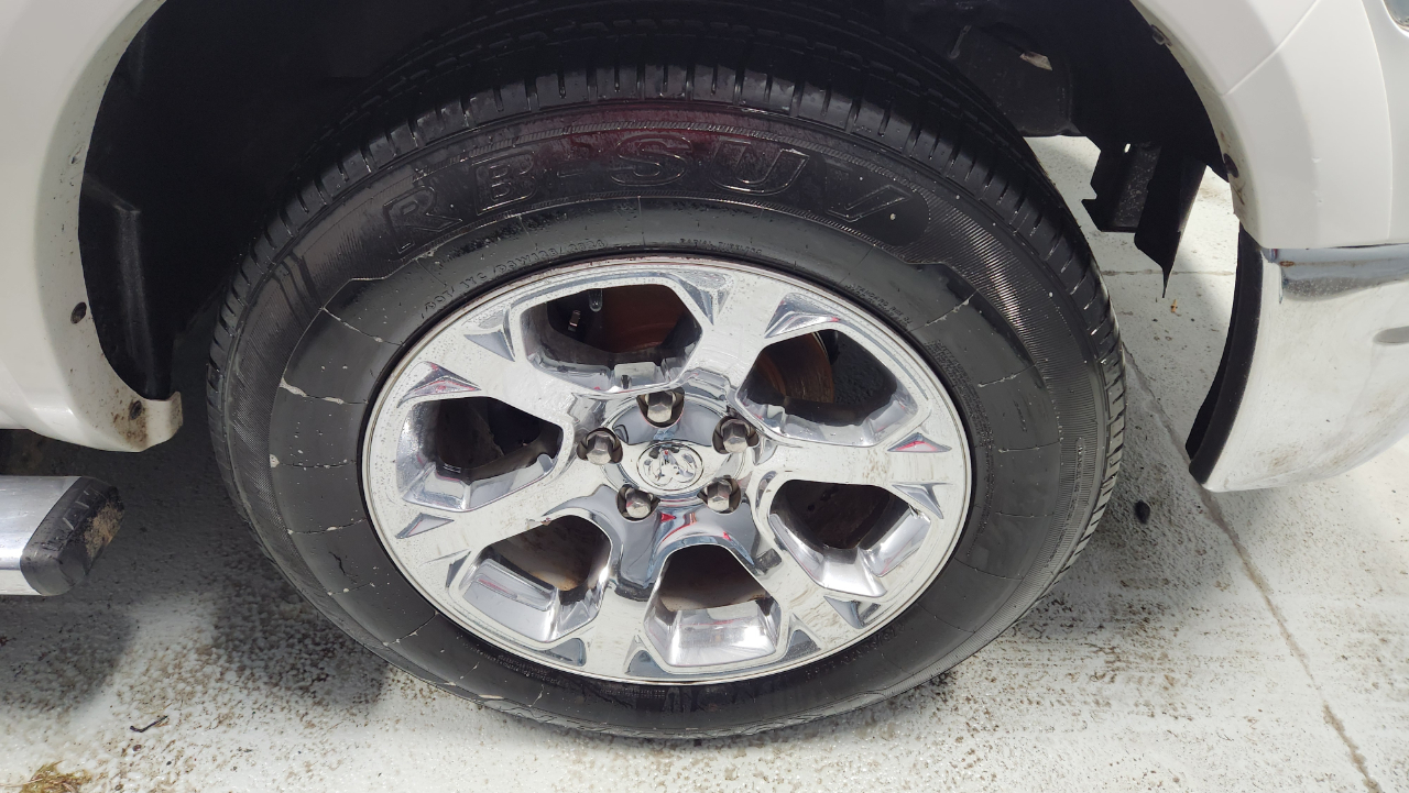 RAM 1500 Laramie Crew Cab SWB 4WD 2017