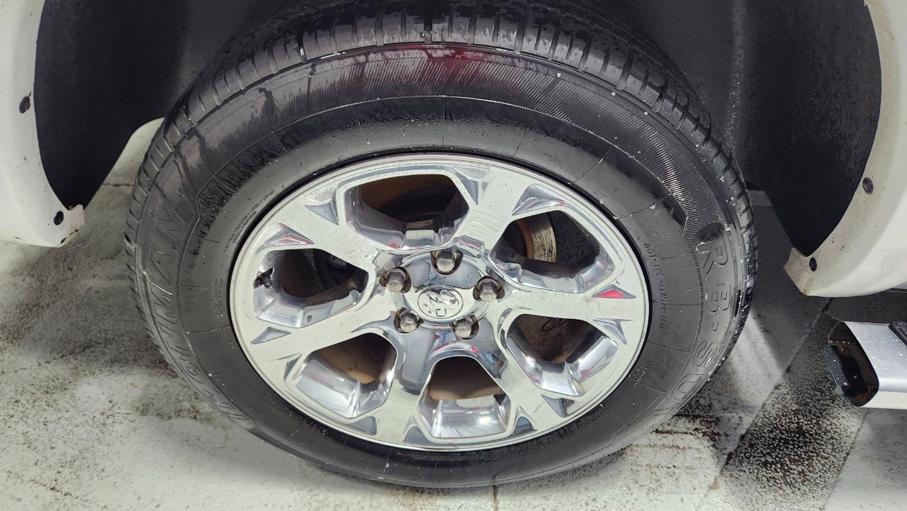 RAM 1500 Laramie Crew Cab SWB 4WD 2017