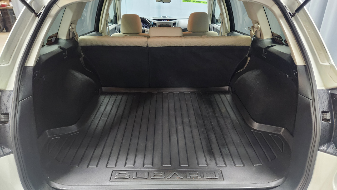 Subaru Outback 2.5i Premium 2011