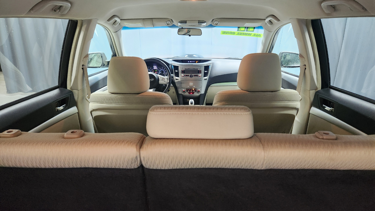 Subaru Outback 2.5i Premium 2011