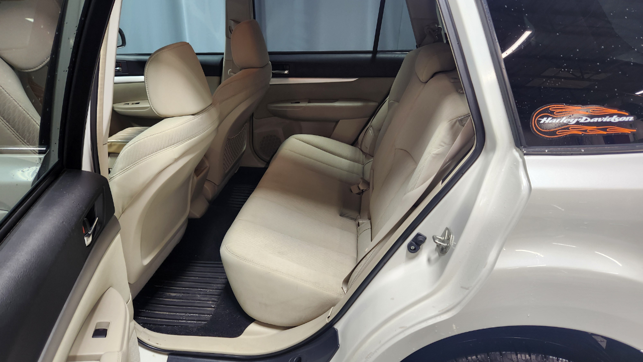 Subaru Outback 2.5i Premium 2011