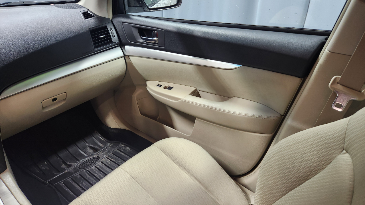 Subaru Outback 2.5i Premium 2011