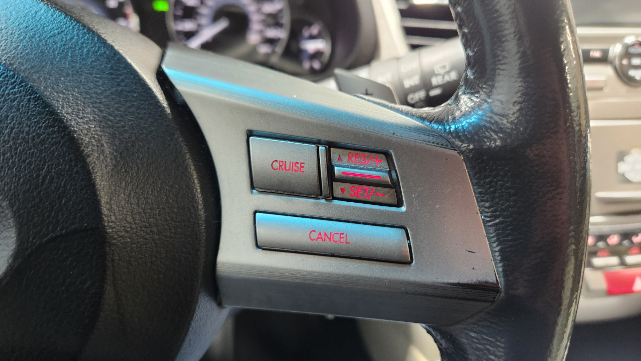 Subaru Outback 2.5i Premium 2011