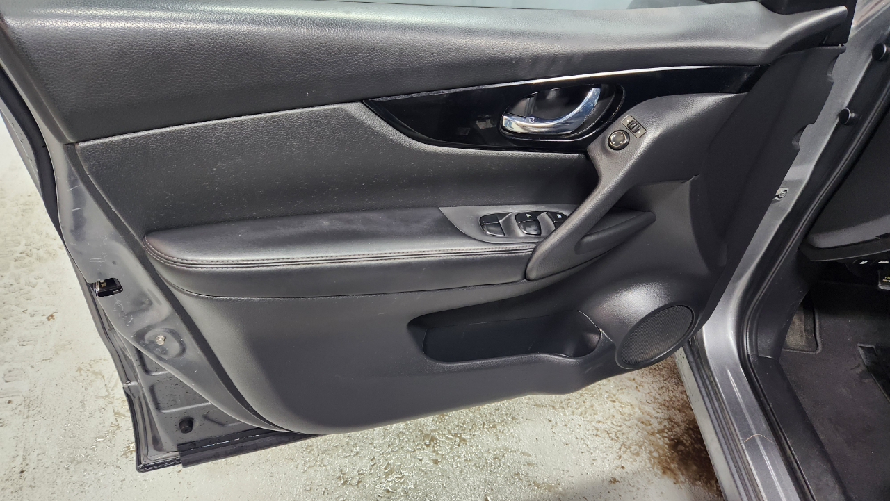 Nissan Rogue Sport SV AWD 2018