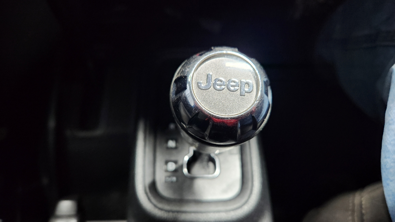 Jeep Wrangler Unlimited Sport 4WD RHD 2016