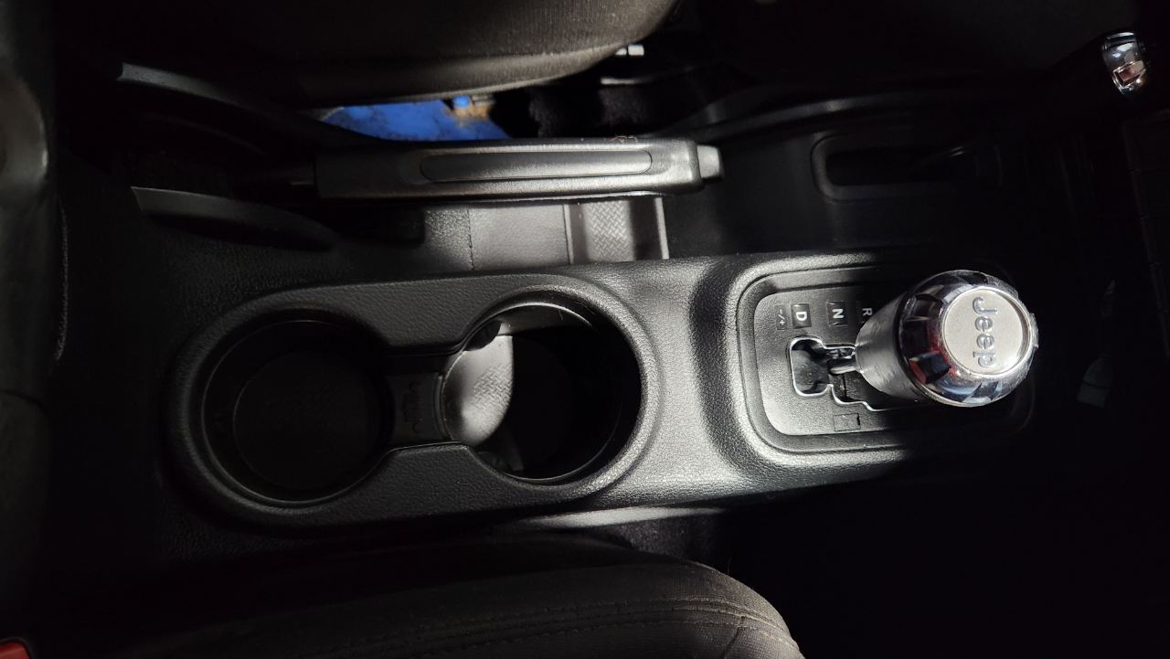 Jeep Wrangler Unlimited Sport 4WD RHD 2016