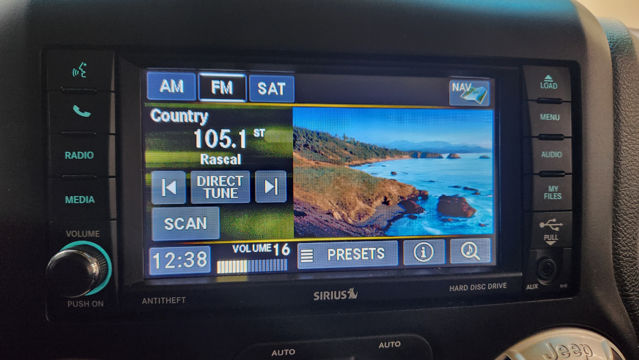 Jeep Wrangler Sahara 4WD 2015