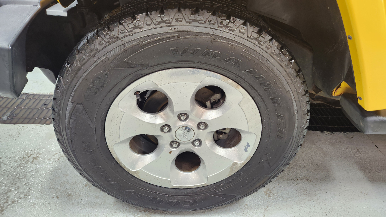 Jeep Wrangler Sahara 4WD 2015