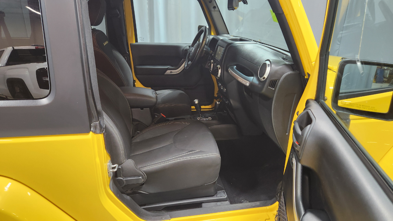 Jeep Wrangler Sahara 4WD 2015