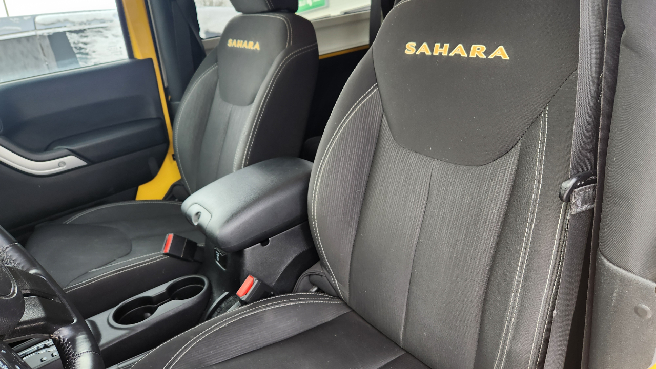 Jeep Wrangler Sahara 4WD 2015