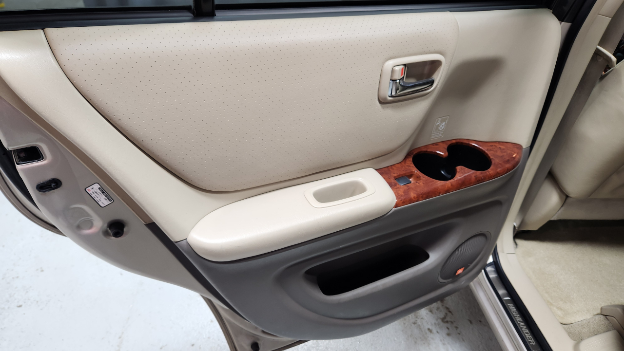 Toyota Highlander Limited V6 4WD 2007