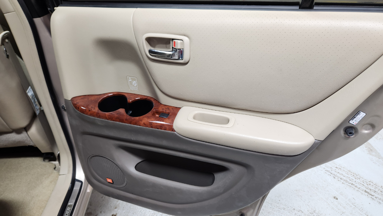 Toyota Highlander Limited V6 4WD 2007