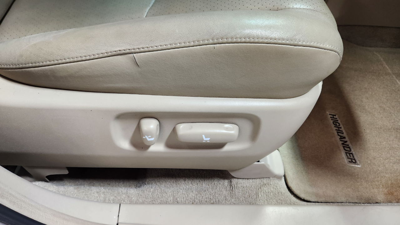 Toyota Highlander Limited V6 4WD 2007