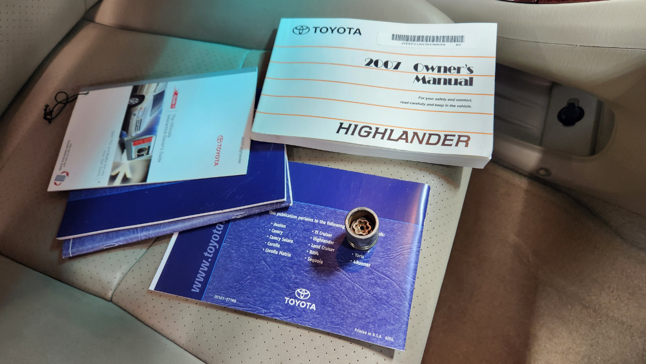 Toyota Highlander Limited V6 4WD 2007