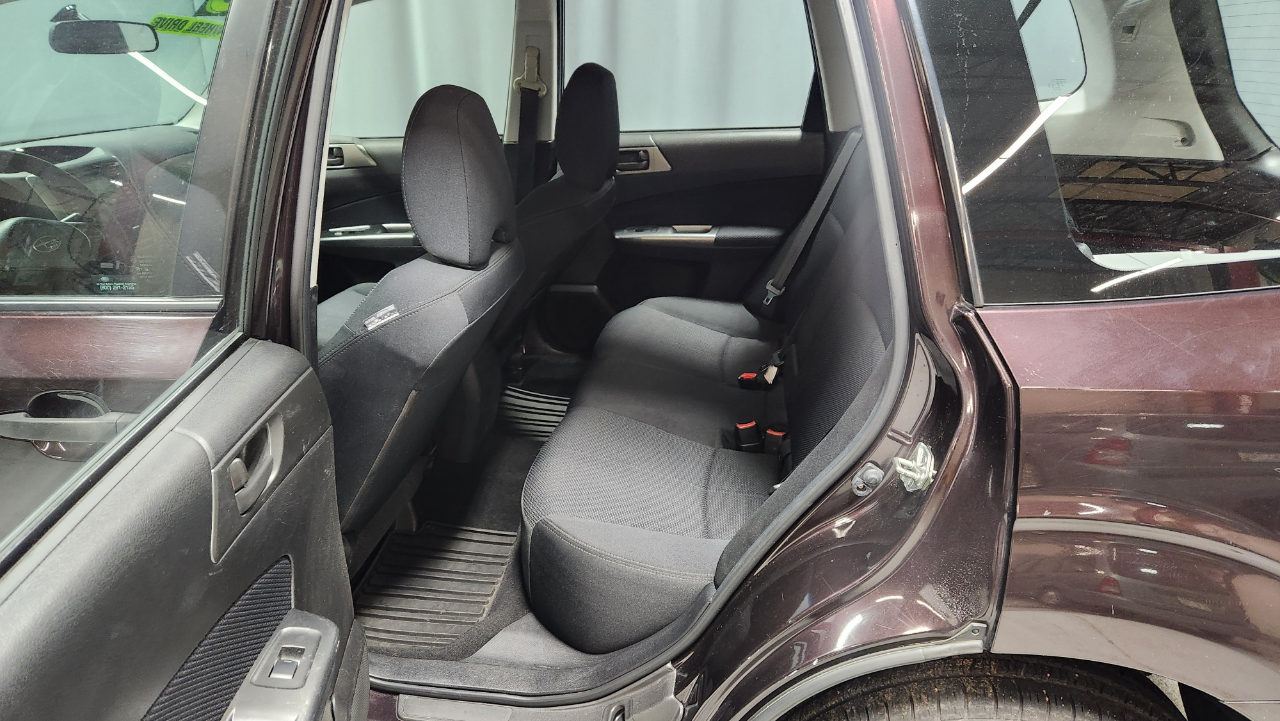 Subaru Forester 2.5X 2013