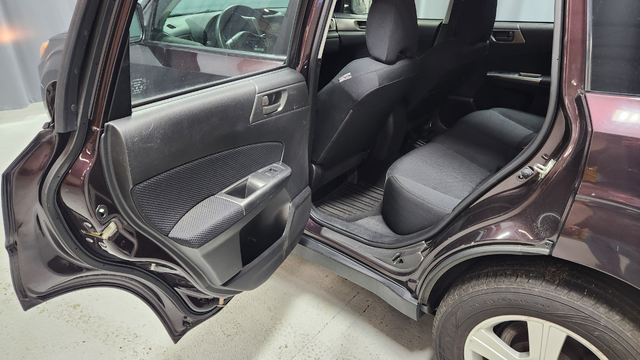 Subaru Forester 2.5X 2013