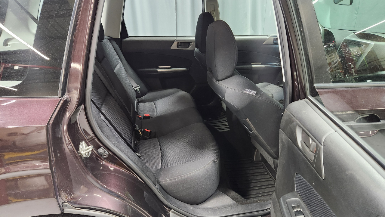 Subaru Forester 2.5X 2013
