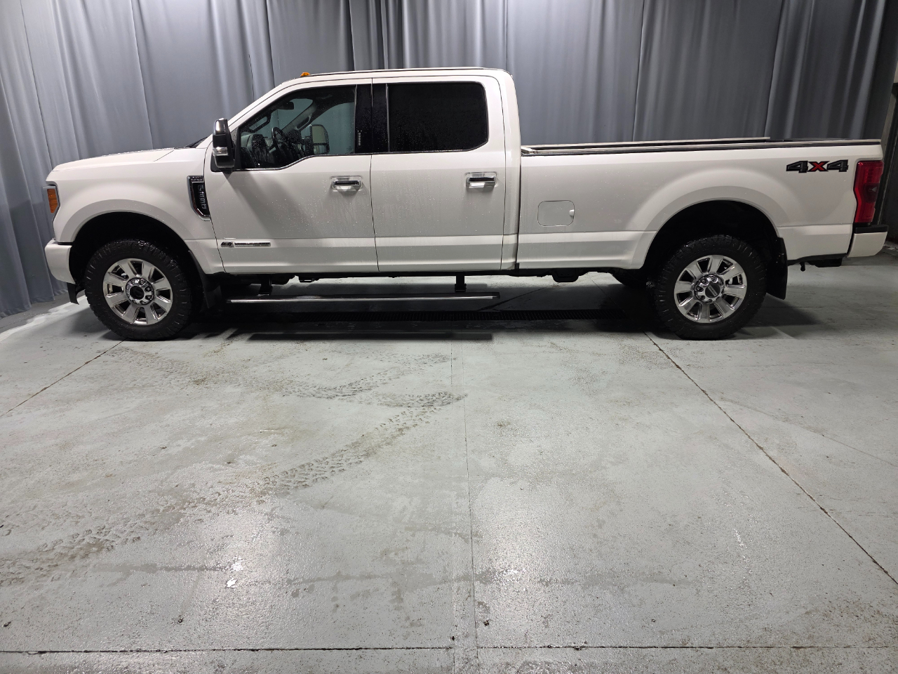 Ford F-350 SD Platinum Crew Cab Long Box 4WD 2019