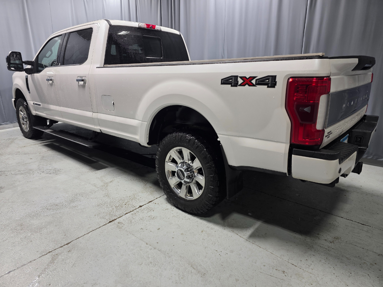 Ford F-350 SD Platinum Crew Cab Long Box 4WD 2019