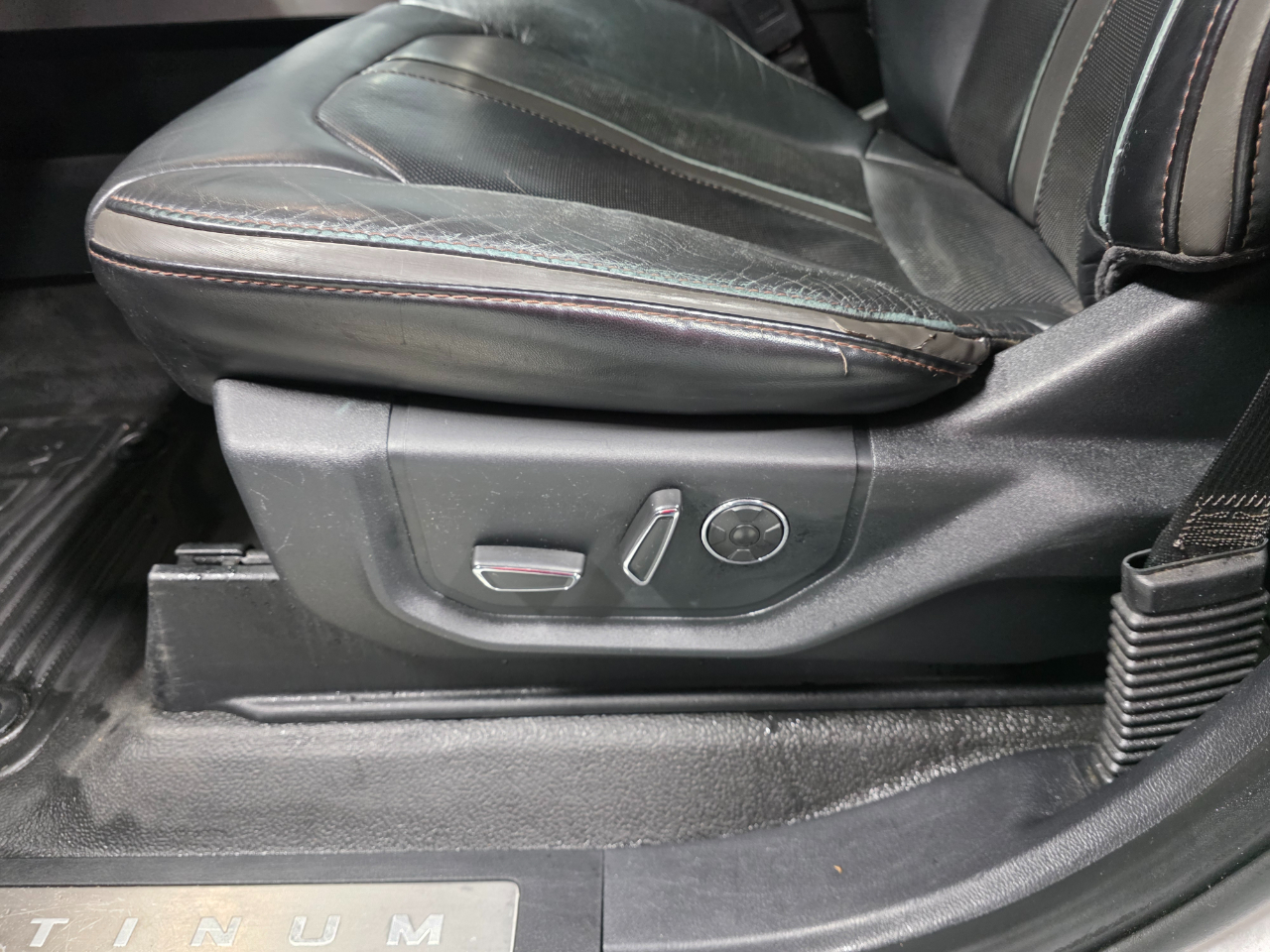 Ford F-350 SD Platinum Crew Cab Long Box 4WD 2019