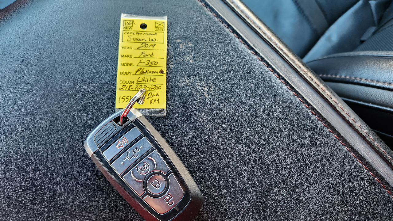 Ford F-350 SD Platinum Crew Cab Long Box 4WD 2019